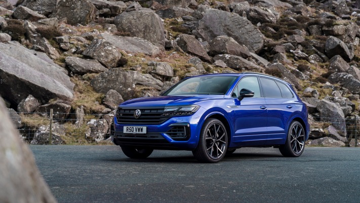 Volkswagen Touareg R eHybrid UK Version 2021. Desktop wallpaper