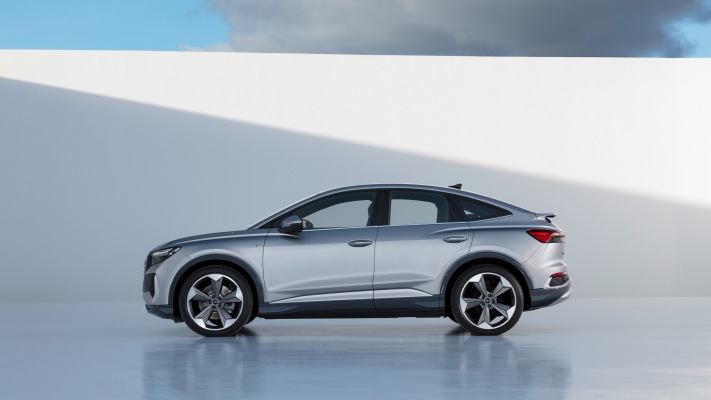 Audi Q4 Sportback e-tron 2022. Desktop wallpaper