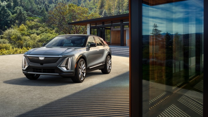 Cadillac Lyriq 2023. Desktop wallpaper
