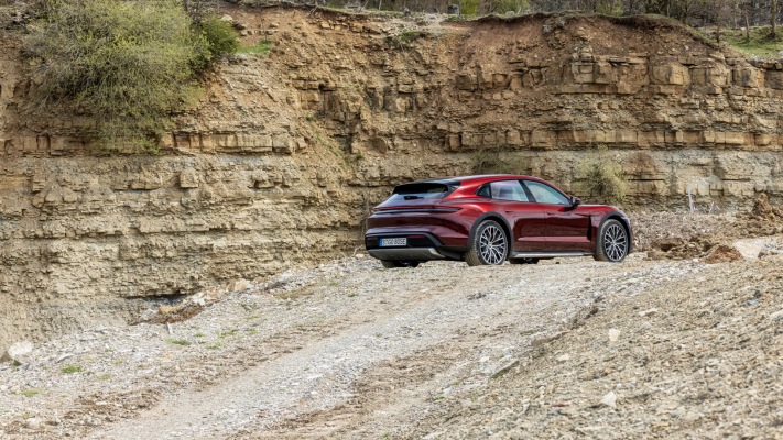 Porsche Taycan 4 Cross Turismo 2022. Desktop wallpaper