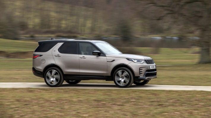 Land Rover Discovery P360 MHEV R-Dynamic S 2021. Desktop wallpaper