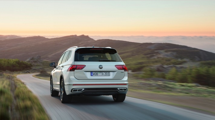 Volkswagen Tiguan Allspace 2022. Desktop wallpaper