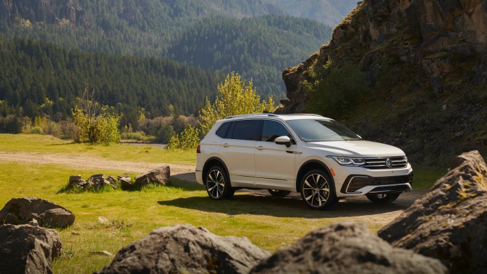 Volkswagen Tiguan SEL R-Line USA Version 2022. Desktop wallpaper