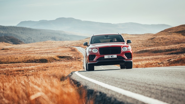 Bentley Bentayga S 2021. Desktop wallpaper