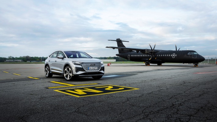 Audi Q4 Sportback 50 e-tron quattro 2022. Desktop wallpaper