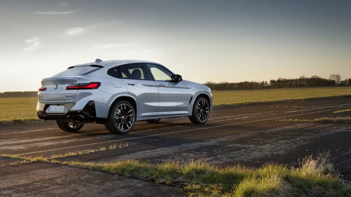 BMW X4 M40i 2022. Desktop wallpaper