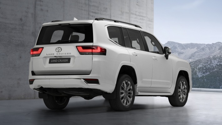 Toyota Land Cruiser 2022. Desktop wallpaper
