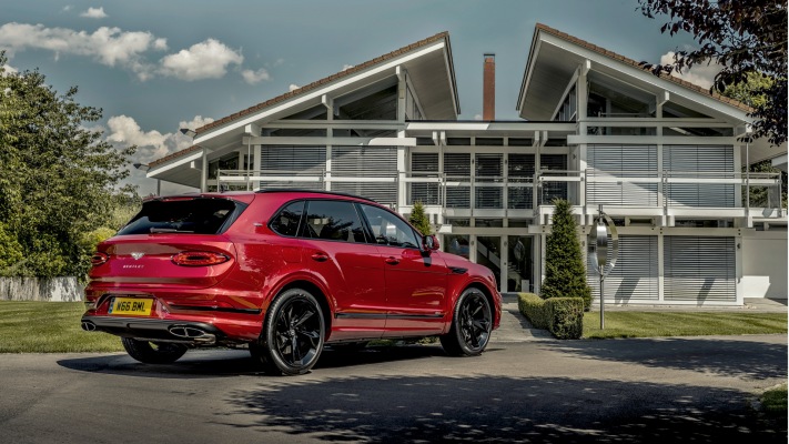 Bentley Bentayga Hybrid 1st Edition UK Version 2021. Desktop wallpaper