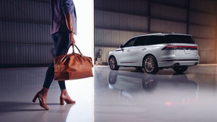 Lincoln Aviator Shinola Concept 2021. Desktop wallpaper