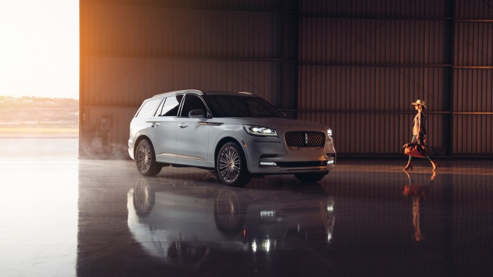 Lincoln Aviator Shinola Concept 2021. Desktop wallpaper