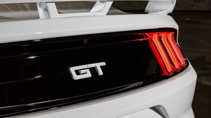 Ford Mustang Ice White Appearance Package 2022. Desktop wallpaper
