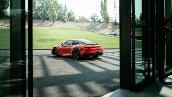 Porsche 911 Carrera 4 GTS 2022. Desktop wallpaper
