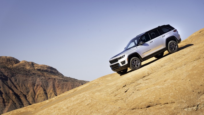 Jeep Grand Cherokee Trailhawk 4xe 2022. Desktop wallpaper