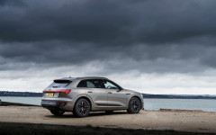 Desktop wallpaper. Audi Q8 e-tron quattro UK Version 2024. ID:153949