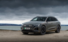 Desktop wallpaper. Audi Q8 e-tron quattro UK Version 2024. ID:153950