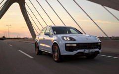 Desktop wallpaper. Porsche Cayenne Turbo E-Hybrid 2024. ID:156889
