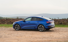 Desktop wallpaper. Audi SQ8 Sportback e-tron quattro UK Version 2024. ID:157163