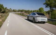 Desktop wallpaper. Porsche Cayenne S E-Hybrid Coupe 2024. ID:157562