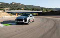 Desktop wallpaper. Porsche Cayenne Turbo E-Hybrid Coupe 2024. ID:157572