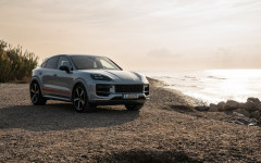 Desktop wallpaper. Porsche Cayenne Turbo E-Hybrid Coupe 2024. ID:157577