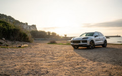 Desktop wallpaper. Porsche Cayenne S E-Hybrid 2024. ID:157582