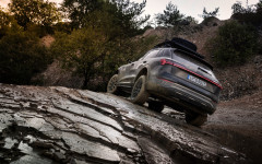 Desktop wallpaper. Audi Q8 e-tron Dakar Edition 2024. ID:158425