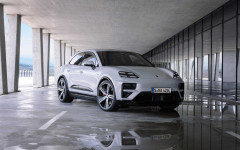Desktop wallpaper. Porsche Macan Turbo 2025. ID:158511