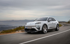Desktop wallpaper. Porsche Macan Turbo 2025. ID:158512