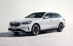 Desktop wallpaper. BMW 530e Touring 2025. ID:158723