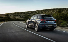 Desktop wallpaper. Audi Q6 e-tron quattro 2025. ID:159326