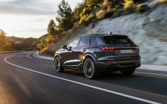 Desktop wallpaper. Audi SQ6 e-tron 2025. ID:159335