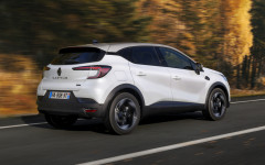 Desktop wallpaper. Renault Captur E-Tech Hybrid Techno 2025. ID:159724