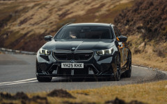 Desktop wallpaper. BMW M5 Touring UK Version 2025. ID:164446