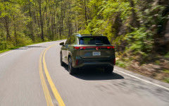 Desktop wallpaper. Volkswagen Tiguan SEL R-Line Turbo 2026. ID:164533