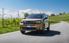 Desktop wallpaper. Fiat Grande Panda Hybrid La Prima 2025. ID:165226