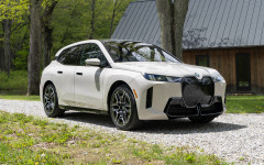 Desktop wallpaper. BMW iX xDrive45 USA Version 2026. ID:165804
