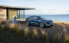 Desktop wallpaper. Audi SQ6 Sportback e-tron USA Version 2025. ID:165937