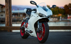 Desktop image. Motorbikes. ID:99234