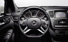 Desktop wallpaper. Mercedes-Benz ML 63 AMG 2012. ID:20263