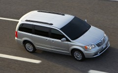 Desktop wallpaper. Lancia Voyager 2012. ID:57436