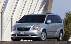 Desktop wallpaper. Lancia Voyager 2012. ID:57439