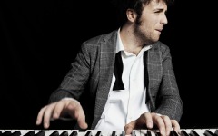 Desktop wallpaper. Raphael Gualazzi. ID:85724