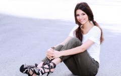 Desktop wallpaper. Victoria Justice