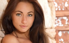 Desktop wallpaper. Michaela Isizzu