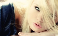 Desktop wallpaper. Alexis Ford