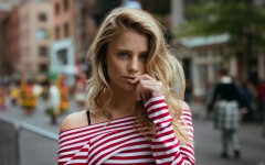 Desktop wallpaper. Allison Holton