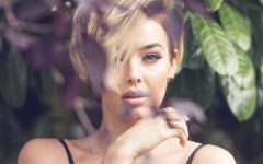 Desktop wallpaper. Rosie Robinson