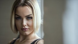 Desktop wallpaper. Rosie Robinson