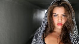 Desktop wallpaper. Danielle Campbell