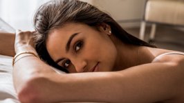 Desktop wallpaper. Eliza Ibarra